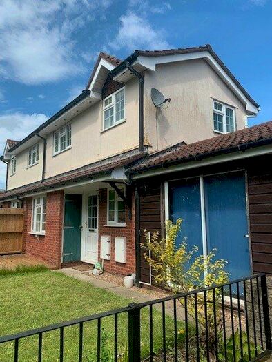 2 Bedroom End Of Terrace House To Rent In Haxby Court, Felbridge Close, Cardiff, CF10