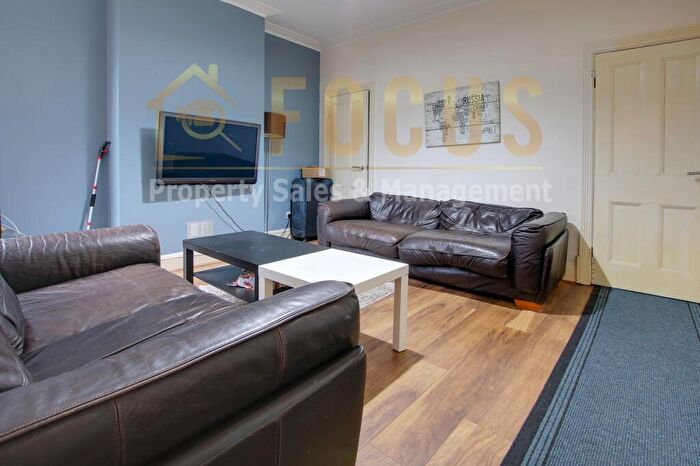 4 Bedroom Terraced House To Rent In Welford Road, Leicester, LE2