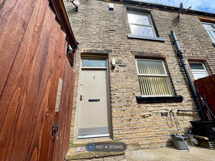 1 Bedroom Terraced House To Rent In Mayfield Terrace, Halifax, HX1