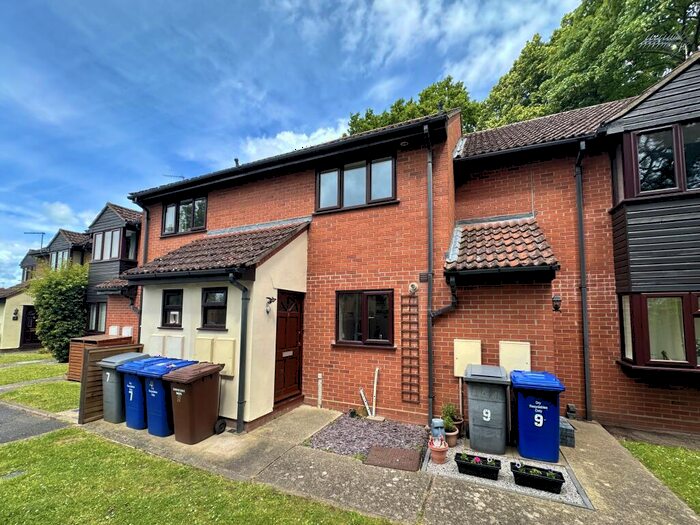 2 Bedroom House To Rent In Lapwing Court, Mildenhall, Suffolk, IP28