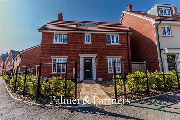 3 Bedroom Detached House For Sale In Challis Circle, Stowmarket, Suffolk, IP14