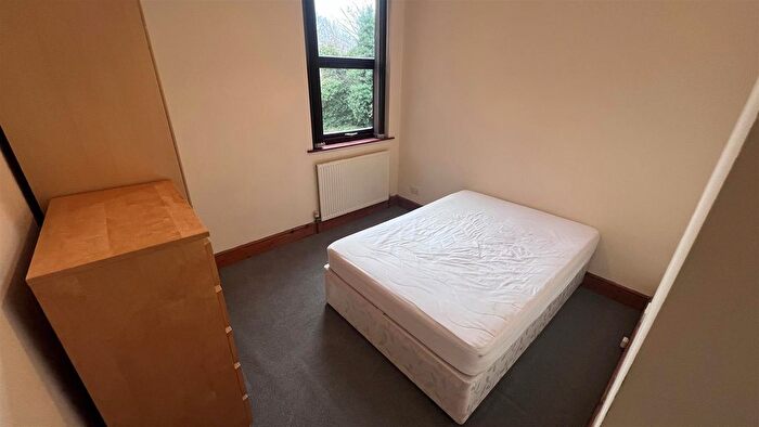 1 Bedroom Flat To Rent In Wellington Road, Fallowfield, Manchester, M14