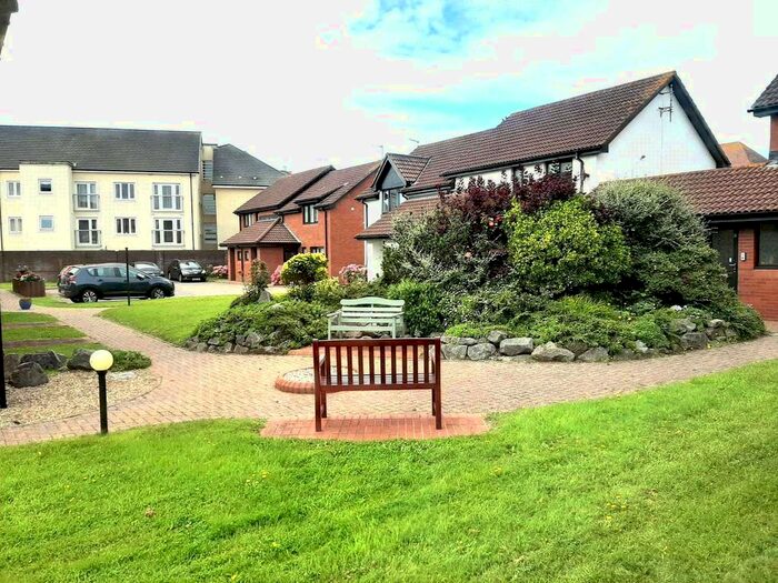 1 Bedroom Flat To Rent In Seabank Court, The Green Avenue, Porthcawl, CF36