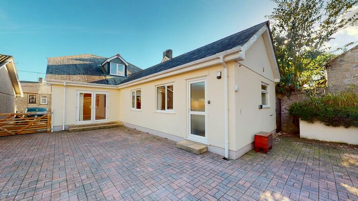 3 Bedroom Detached Bungalow To Rent In Trenowah Road, St Austell, PL25