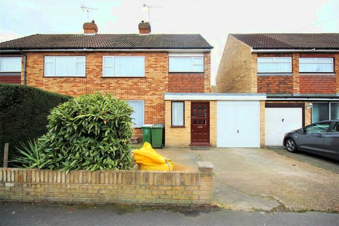 3 Bedroom Semi-Detached House To Rent In Eardley Road, Upper Belvedere, Kent, DA17