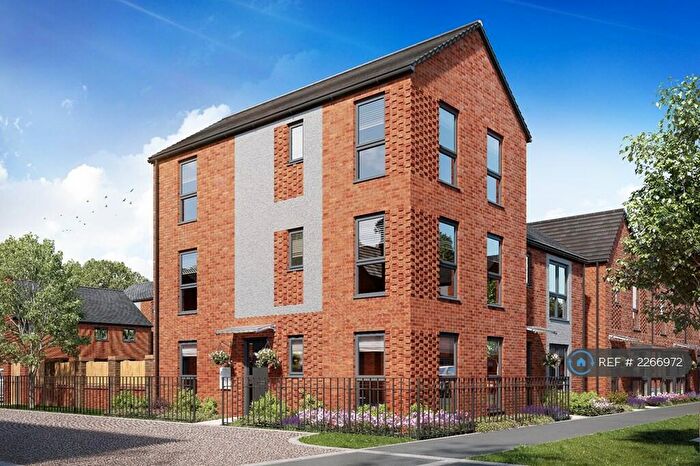 4 Bedroom Semi-Detached House To Rent In Eastwell Walk, Leicester, LE4