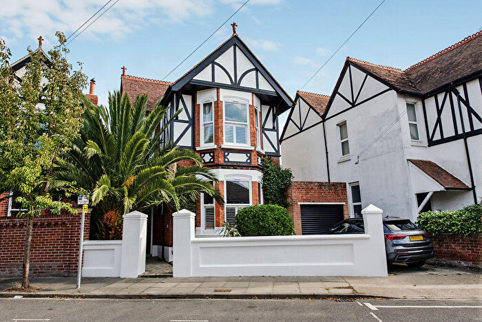 5 Bedroom Detached House For Sale In Craneswater Avenue, Southsea, PO4