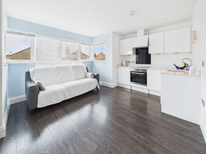 1 Bedroom Flat To Rent In Chaucer Court, C Southlands Road, Bromley, Kent, BR2