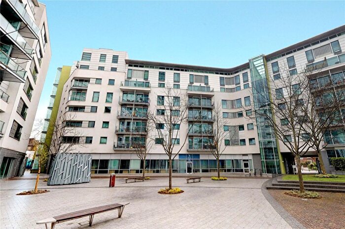 1 Bedroom Flat For Sale In Empire Square South, Empire Square, London, SE1