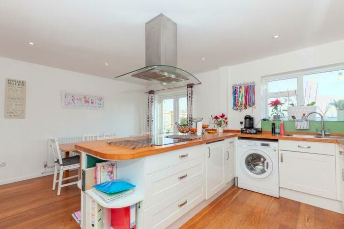 4 Bedroom Semi-Detached House To Rent In Binning Close, Drayton, OX14