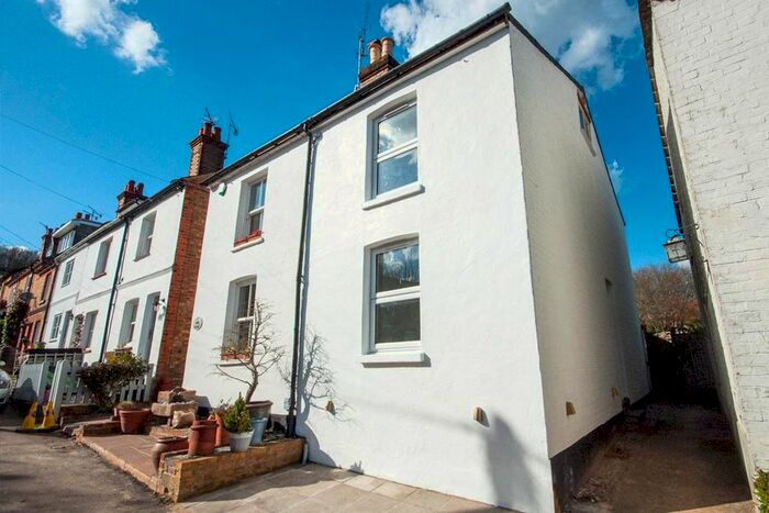 2 Bedroom Semi-Detached House For Sale In Crown Road, Shoreham, TN14