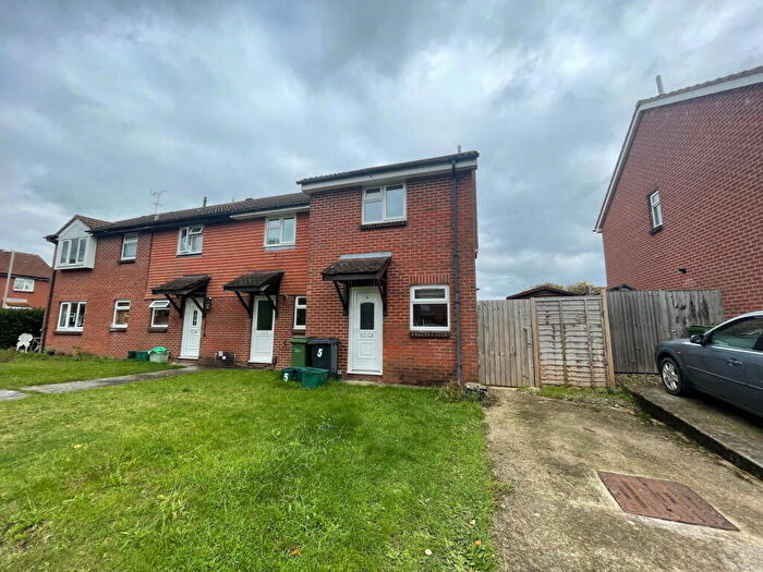 2 Bedroom End Of Terrace House To Rent In Porlock Close, Thatcham, RG19