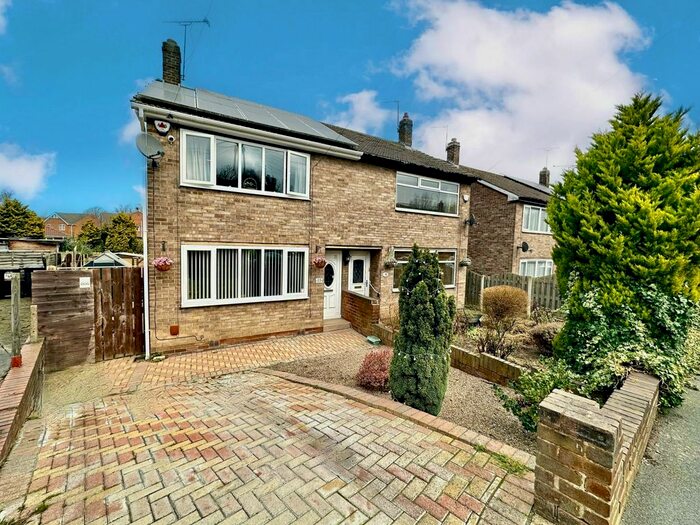 3 Bedroom Semi-Detached House For Sale In Yew Tree Drive, Sheffield, S9