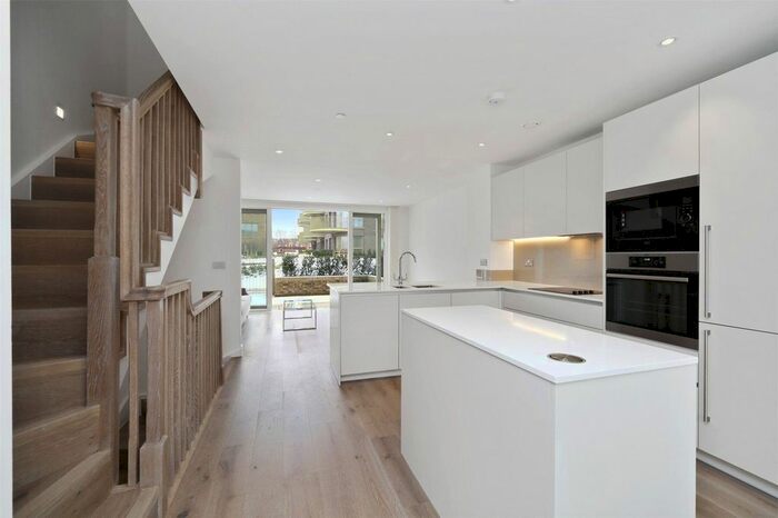 3 Bedroom Terraced House To Rent In Townsend Road, London, SE3