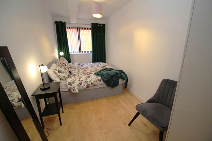 2 Bedroom Apartment To Rent In Tuscany House, Dickinson Street, Manchester, M1