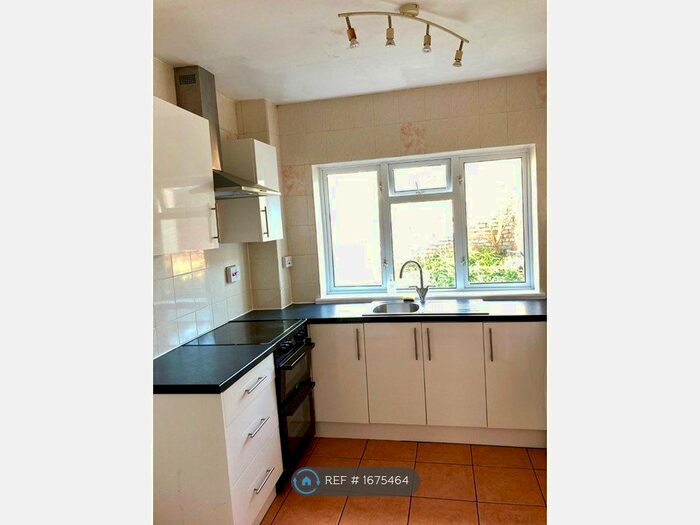 3 Bedroom Terraced House To Rent In Spring Terrace, Swansea, SA1