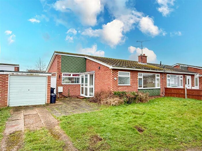 2 Bedroom Semi Detached House For Sale In Sparrows Herne, Great Clacton, Essex, CO15