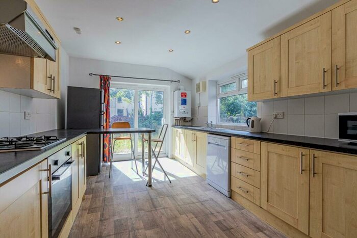 5 Bedroom Private Hall To Rent In Cogan Terrace, Cathays, CF24