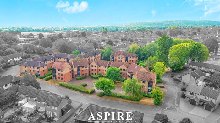 1 Bedroom Maisonette For Sale In Copperfields, Basildon, SS15