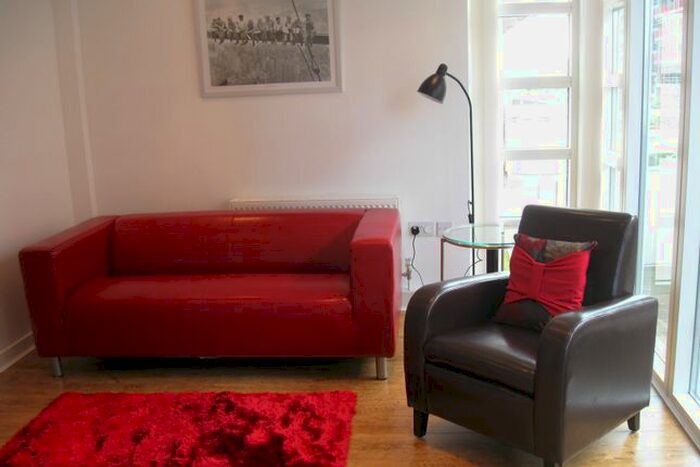 2 Bedroom Flat To Rent In Royal Quay, Block, Kings Dock, L3