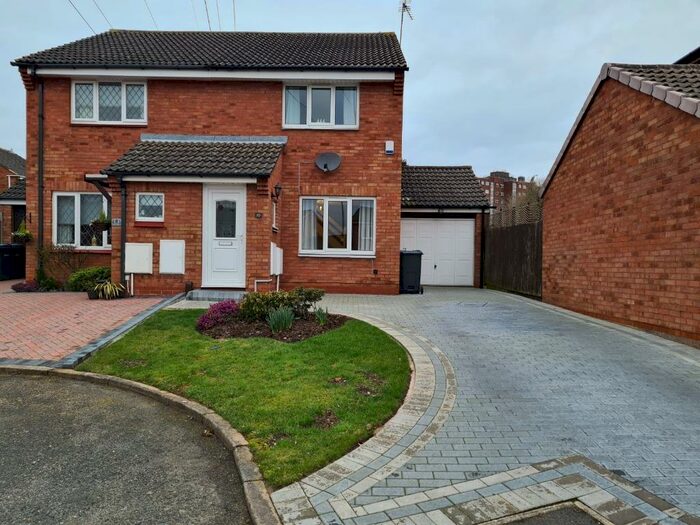 2 Bedroom Semi-Detached House To Rent In Crows Nest Close, Sutton Coldfield, B76