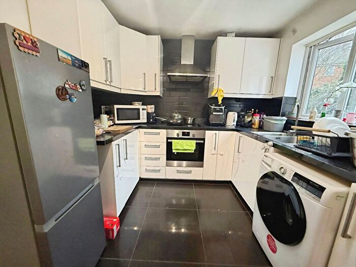 2 Bedroom Detached House To Rent In Plattbrook Close, Manchester, Greater Manchester, M14