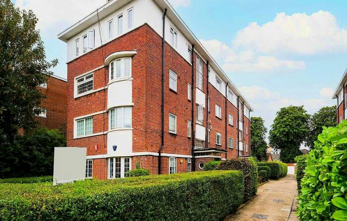 1 Bedroom Flat To Rent In Churchfields, London, E18