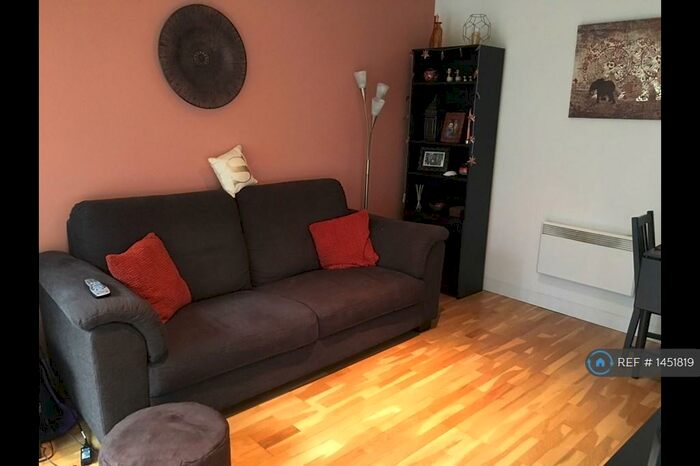 1 Bedroom Flat To Rent In Ellesmere Street, Manchester, M15