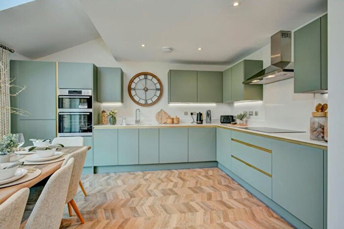 5 Bedroom Detached House For Sale In Beauchamps Drive, Midsomer Norton, Radstock, BA3