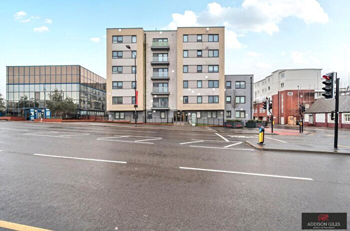 1 Bedroom Apartment For Sale In Stoke Road, Slough, Berkshire, SL2