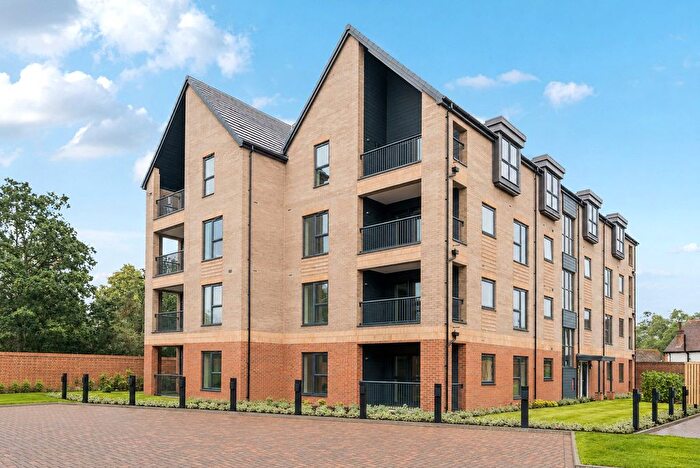 2 Bedroom Flat For Sale In Stapleton Close, Egham, TW20