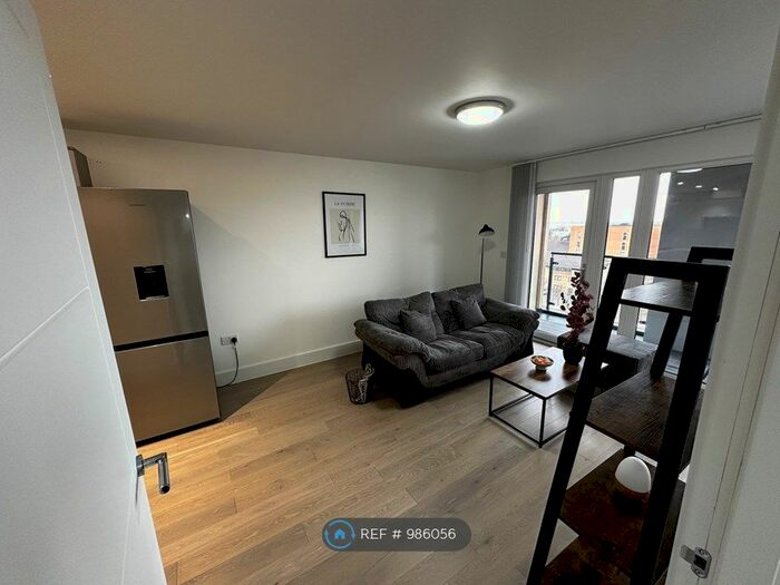 2 Bedroom Flat To Rent In Silbury Boulevard, Milton Keynes, MK9