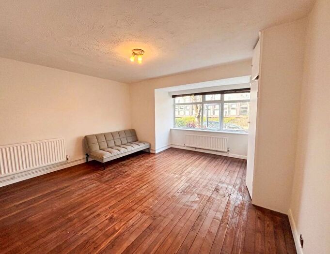 Studio To Rent In Dyke Road, Brighton, BN1