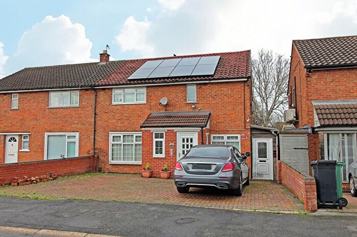 4 Bedroom Semi Detached House For Sale In Rolleston Road, Wigston, Leicester, LE18