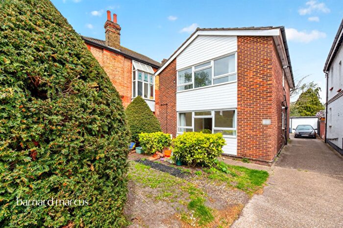 2 Bedroom Flat For Sale In Boston Road, London, W7