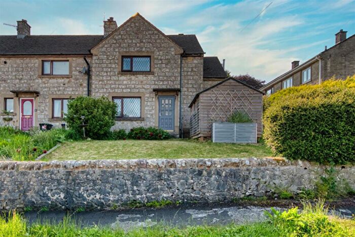 4 Bedroom End Of Terrace House For Sale In New Close, Eyam, Hope Valley, S32