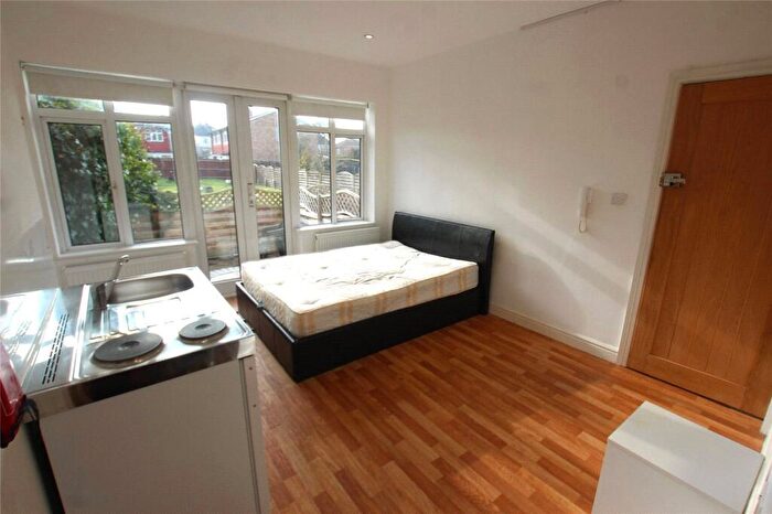Apartment To Rent In Court Road, London, SE9