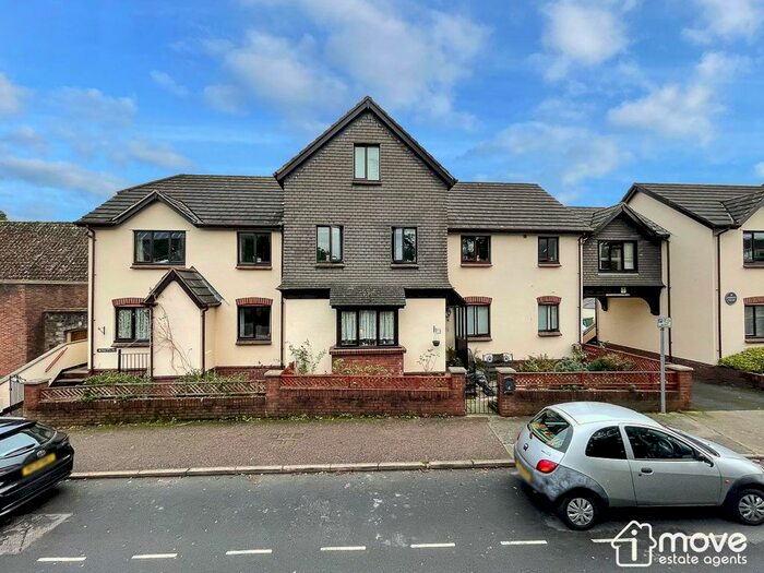 2 Bedroom Flat To Rent In St. Andrews Court, Cadewell Lane, Torquay, TQ2