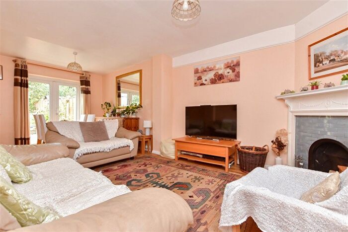 4 Bedroom Semi Detached House For Sale In Mandeville Road, Canterbury, Kent, CT2
