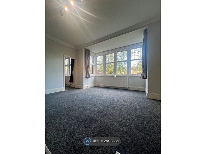 1 Bedroom Flat To Rent In Camborne Road, Sutton, SM2