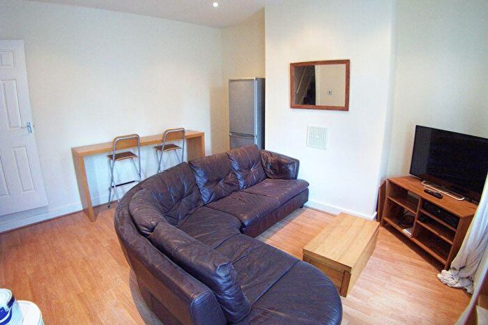 3 Bedroom Terraced House To Rent In Argie Road, Leeds, LS4