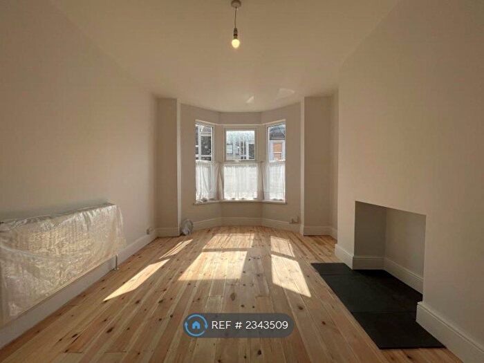 3 Bedroom Terraced House To Rent In Palmyra Road, Bristol, BS3