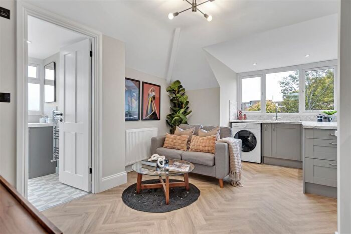 1 Bedroom Flat To Rent In Overnhill Road, Bristol, BS16
