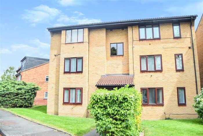 Studio To Rent In Brangwyn Crescent, Colliers Wood, London, SW19