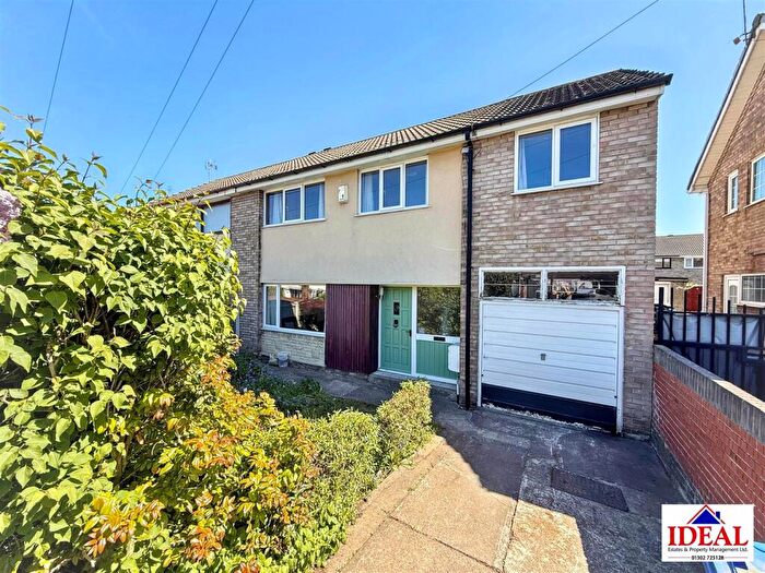 4 Bedroom Semi-Detached House For Sale In Lutterworth Drive, Adwick-Le-Street, Doncaster, DN6