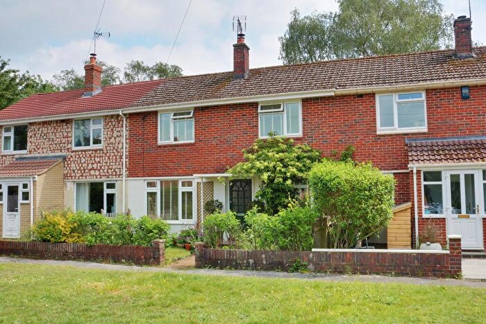 3 Bedroom Terraced House For Sale In North Baddesley, Southampton, SO52