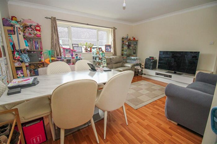 2 Bedroom Apartment For Sale In Station Road, Sawbridgeworth, CM21