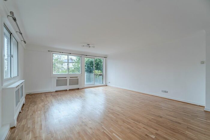 2 Bedroom Flat To Rent In Warwick Gardens, London, W14