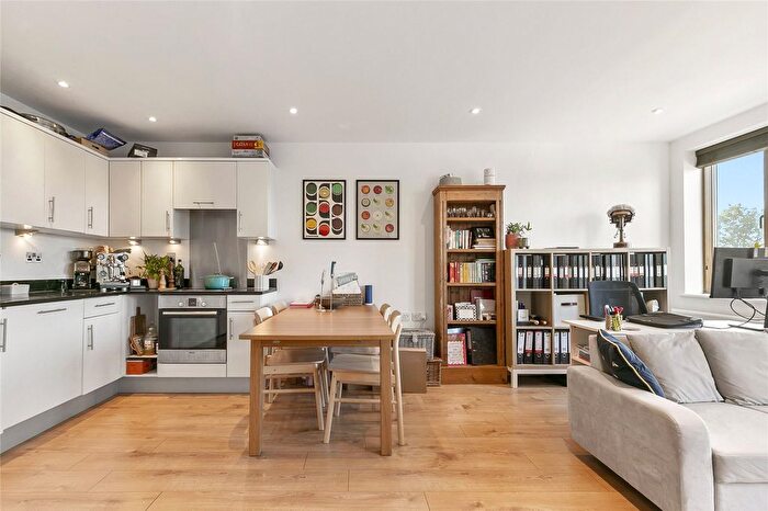 1 Bedroom Flat For Sale In Clapham Common South Side, London, SW4