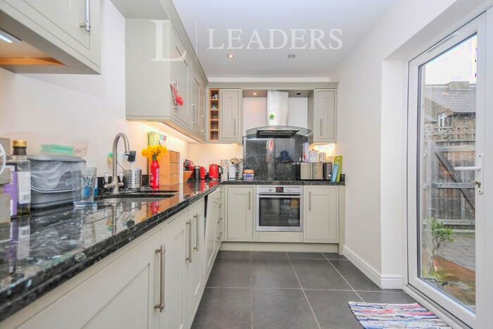 1 Bedroom Detached House To Rent In Beckenham Lane, Shortlands, BR2